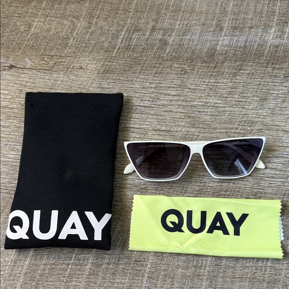 Quay Australia Accessories - QUAY Bad Habit Sunglasses In Bone